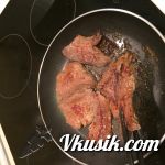 Шаг 4 (Кулинарный рецепт с фото - Жареные стейки лосятины)