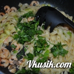 Шаг 9 (Кулинарный рецепт с фото - Паста с креветками и кабачками)