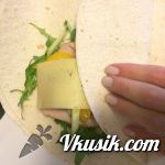 Шаг 6 (Кулинарный рецепт с фото - Ролл с мясом)